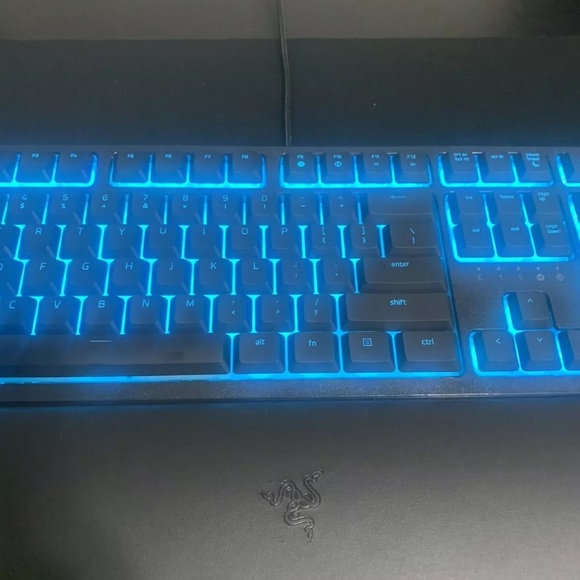 Brand new Razer Ornata V2 Wired Gaming Keyboard new in box multi colors fun play - Picture 1 of 11